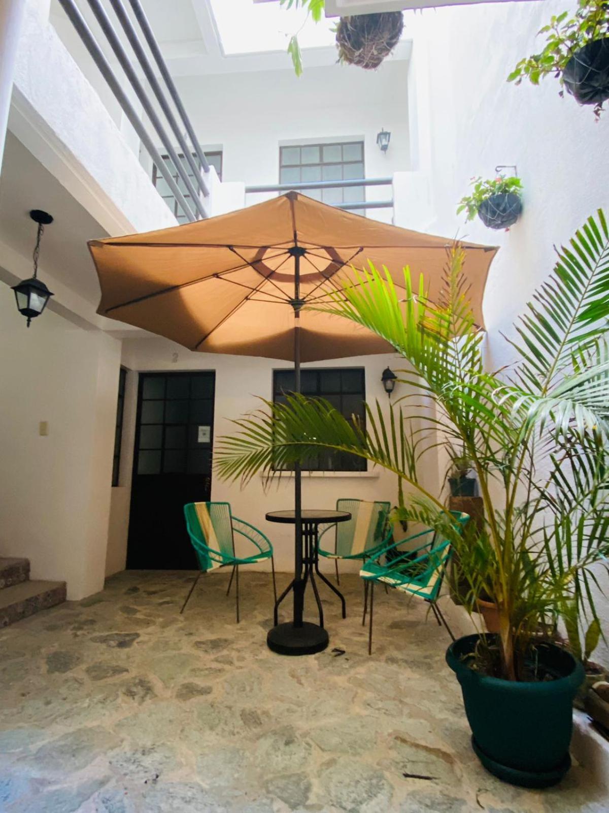 Hostal 17-52 Guatemala City Exterior foto
