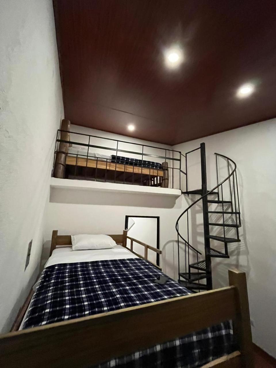 Hostal 17-52 Guatemala City Exterior foto